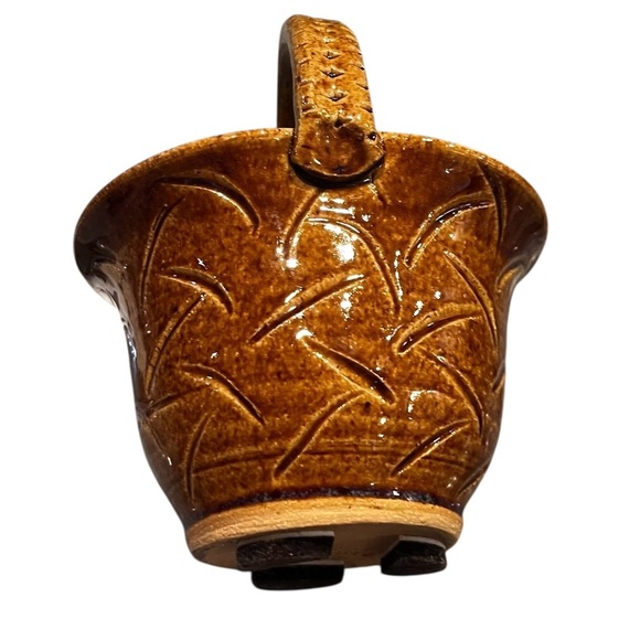 Annapolis Pottery Basket Form Vase Dish Button Detail Signed - Picture 6 of 14